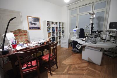 Clinica oculistica della Dottoressa Sighinolfi: correzione astigmatismo a Bologna